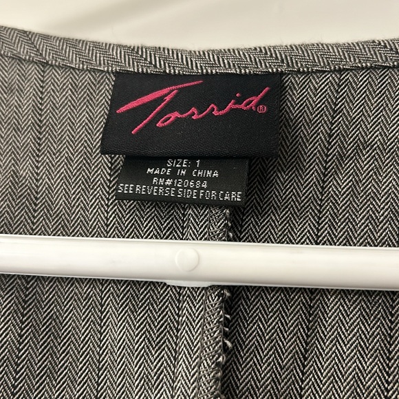 Unique Find💎Torrid Corset Style Cap Sleeve w/ belt. - Picture 4 of 4